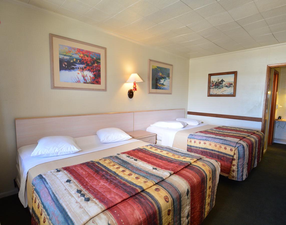 Western Hills Motel 깃대 외부 사진
