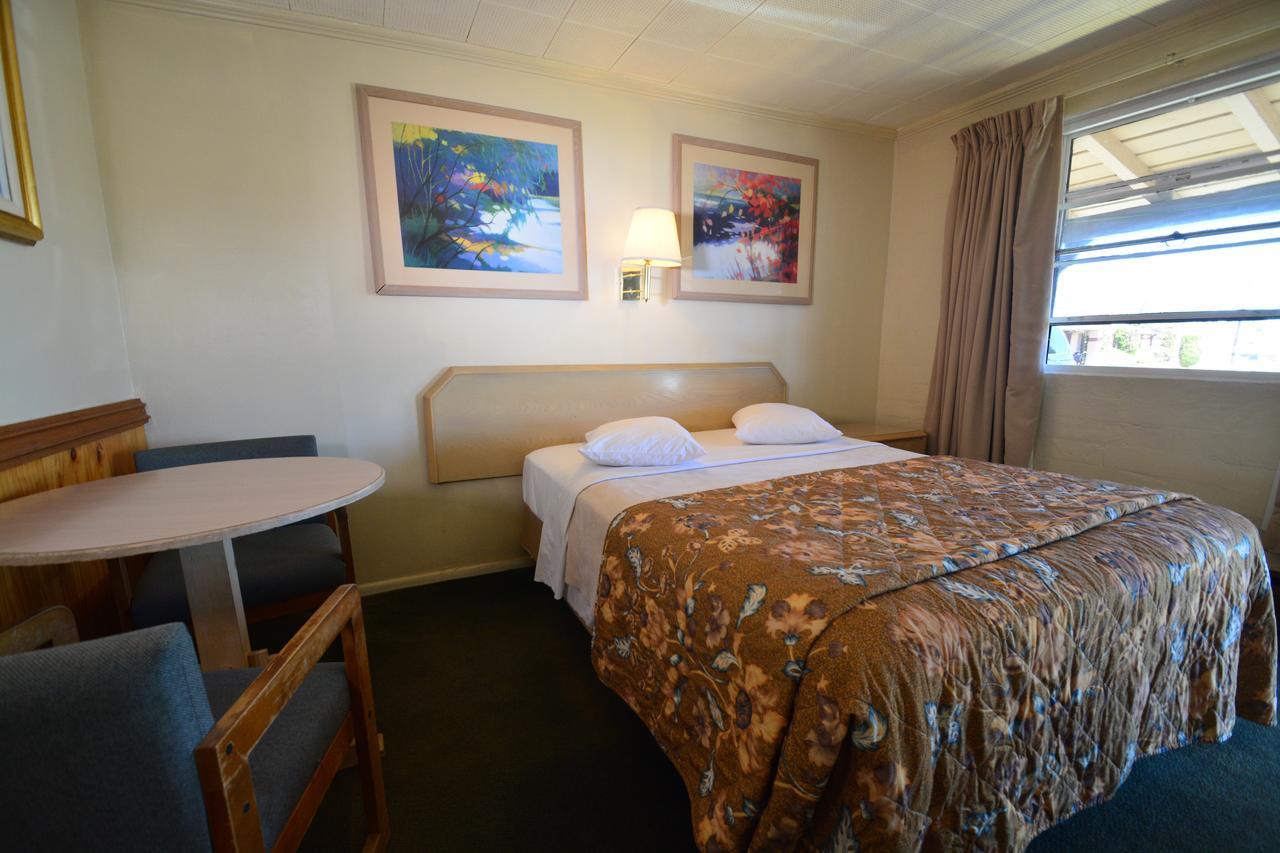 Western Hills Motel 깃대 외부 사진